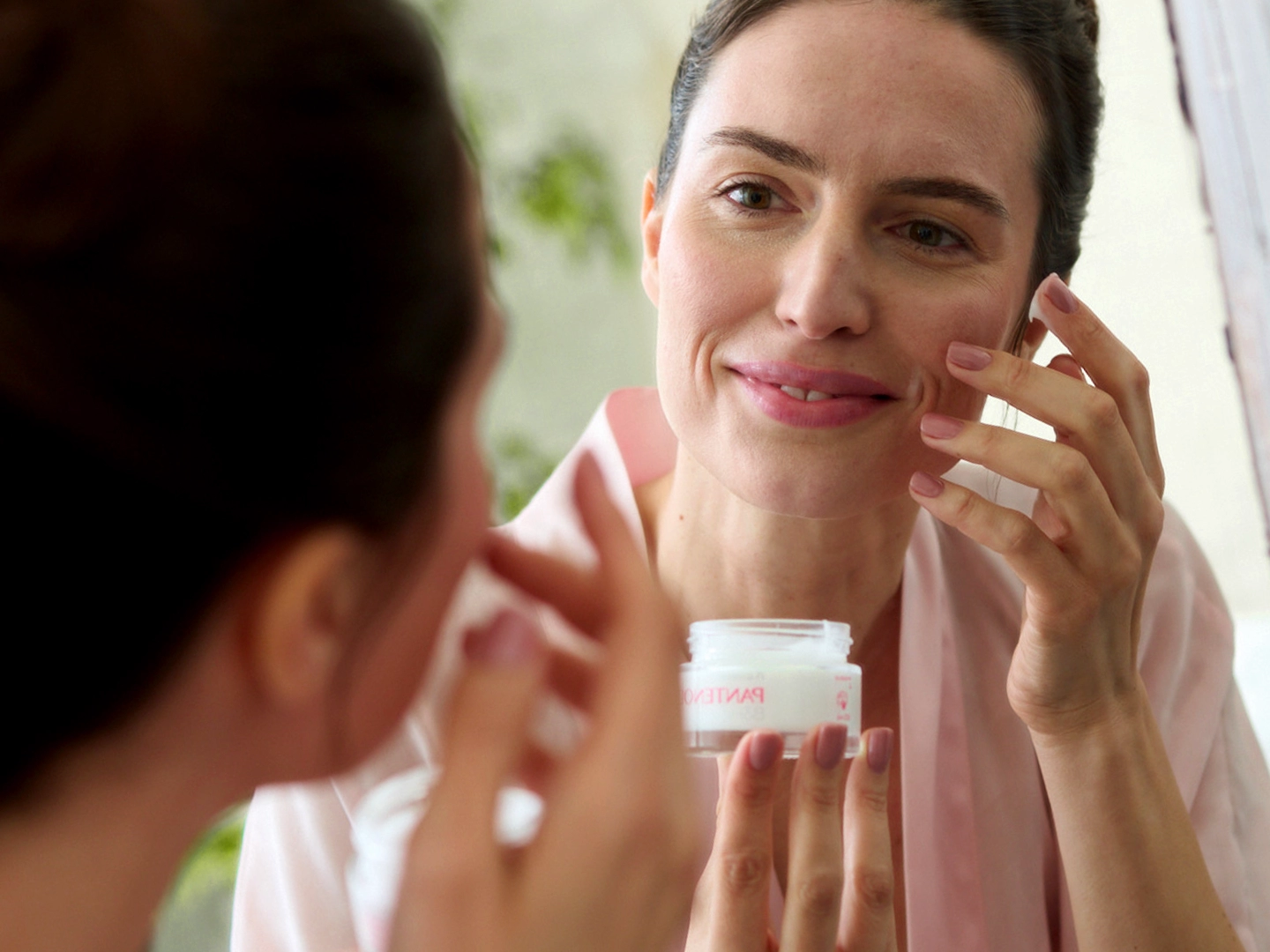 Ovog proljeća započni novo poglavlje u njezi svoje kože sa Pantenol krem-gelom